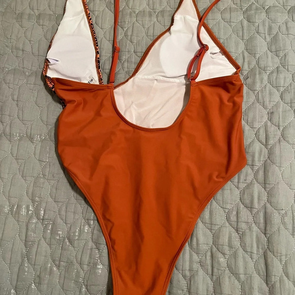 ORANGE~ ONE PIECE SWIMSUIT ~ LG - Picture 6 of 7
